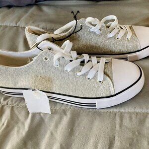 New Epic Step Sneakers Size 11 Gray/white Women Fashion Sneakers Tennis Shoes